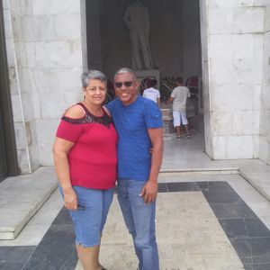 Meet your Posher, Cesareo